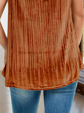 Load image into Gallery viewer, Lace Detail Scoop Neck Cami

