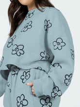 Load image into Gallery viewer, Floral Dropped Shoulder Sweatshirt and Shorts Set
