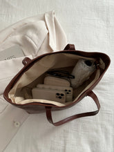 Load image into Gallery viewer, PU Leather Medium Shoulder Bag
