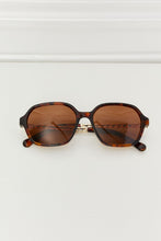 Load image into Gallery viewer, f7fc8d2e6f0e4481b57899ee074a040d-Max

