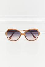 Load image into Gallery viewer, Metal-Plastic Hybrid Full Rim Sunglasses
